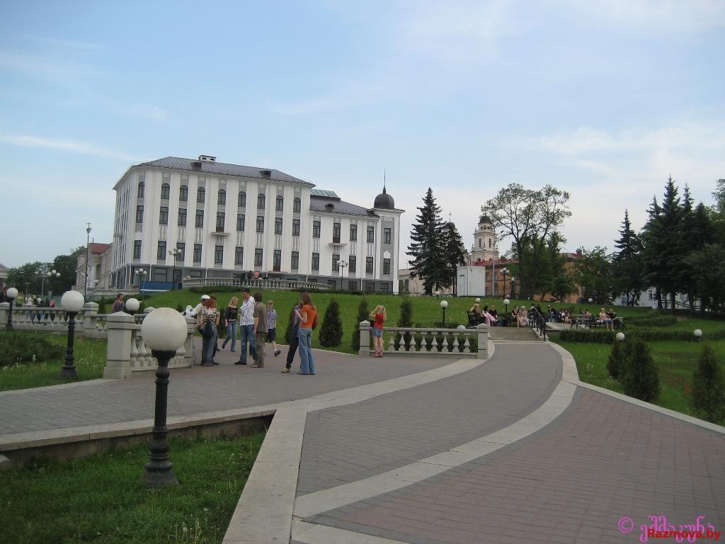 у свіслач глядзіцца менск - мой любімы горад...
