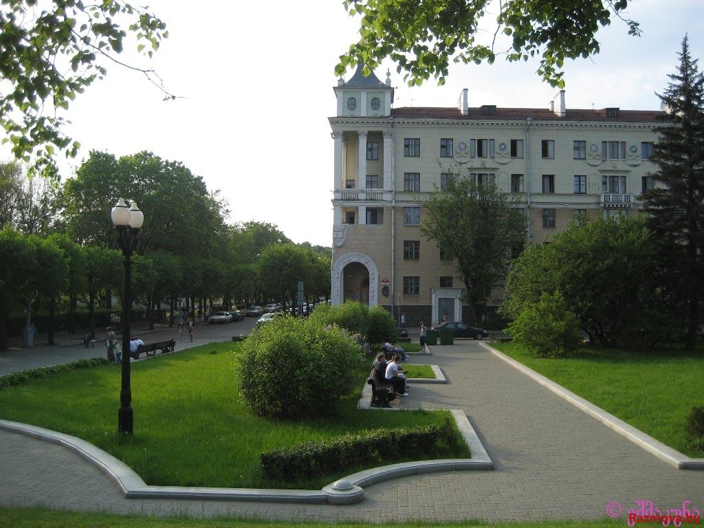 у свіслач глядзіцца менск - мой любімы горад...