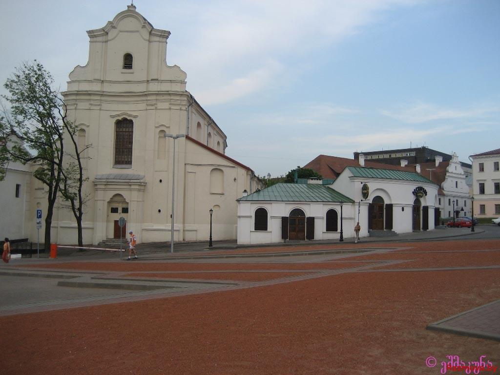 у свіслач глядзіцца менск - мой любімы горад...
