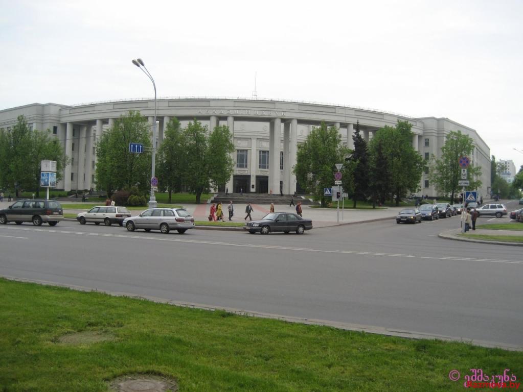 у свіслач глядзіцца менск - мой любімы горад...